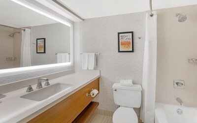 DoubleTree by Hilton Spokane City Center