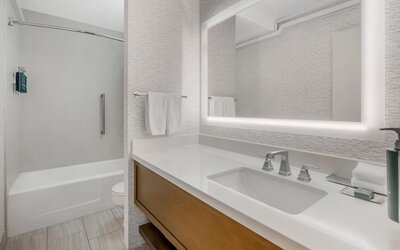DoubleTree by Hilton Spokane City Center