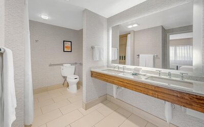 DoubleTree by Hilton Spokane City Center