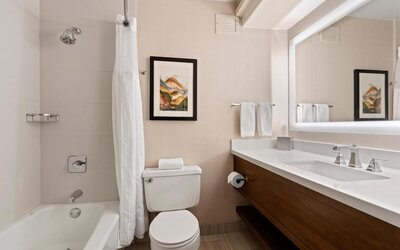 DoubleTree by Hilton Spokane City Center