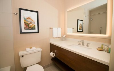 DoubleTree by Hilton Spokane City Center