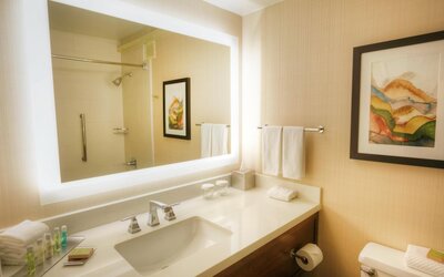 DoubleTree by Hilton Spokane City Center