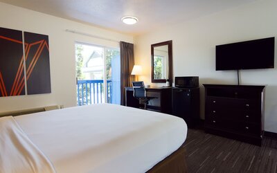 SilverStone Inn North Spokane