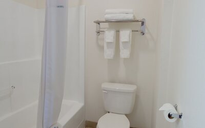 SilverStone Inn North Spokane