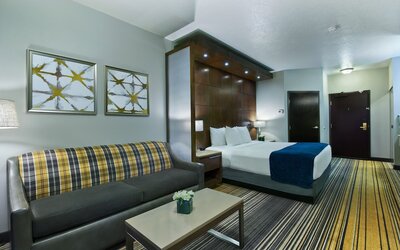 Oxford Suites Downtown Spokane