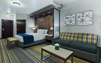 Oxford Suites Downtown Spokane