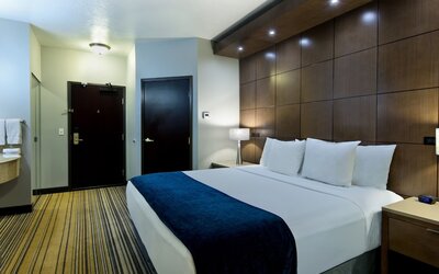 Oxford Suites Downtown Spokane