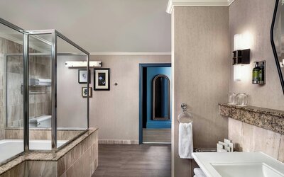 The Louie, A Davenport Hotel, Autograph Collection®