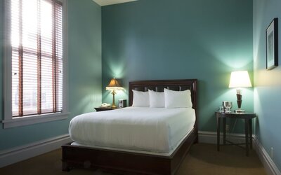 Montvale Hotel