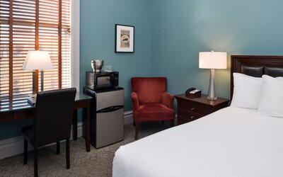 Montvale Hotel