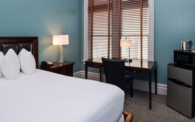 Montvale Hotel