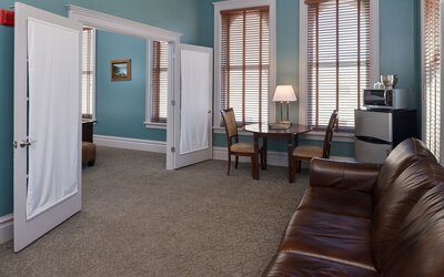 Montvale Hotel
