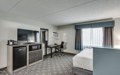 Days Inn & Suites by Wyndham Spokane