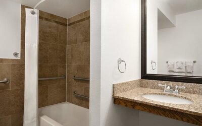 Ramada by Wyndham Spokane Airport