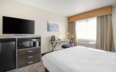 Best Western Plus Peppertree Airport Inn