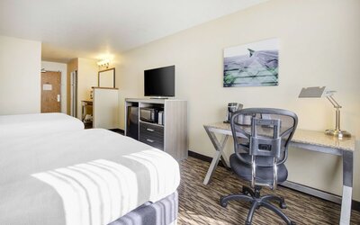 Best Western Plus Peppertree Airport Inn