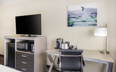 Best Western Plus Peppertree Airport Inn