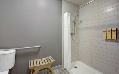 Best Western Plus Peppertree Airport Inn