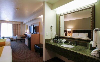 Oxford Suites Spokane Valley