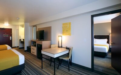 Oxford Suites Spokane Valley