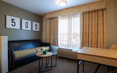 Oxford Suites Spokane Valley
