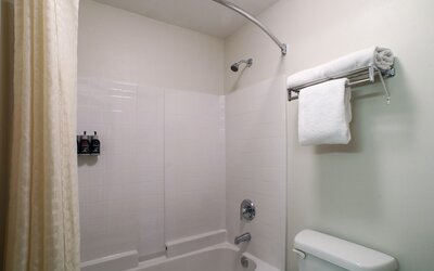 Oxford Suites Spokane Valley