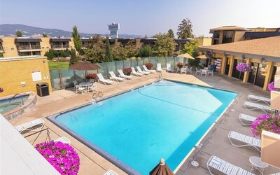 Mirabeau Park Hotel & Convention Center