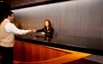 Mirabeau Park Hotel & Convention Center