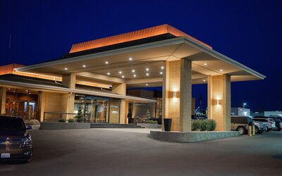 Mirabeau Park Hotel & Convention Center