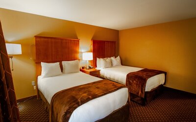 Mirabeau Park Hotel & Convention Center