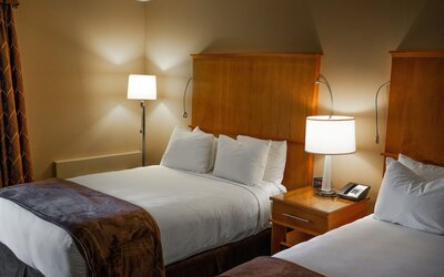 Mirabeau Park Hotel & Convention Center