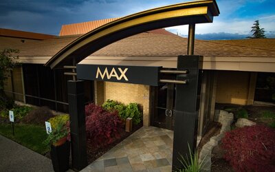 Mirabeau Park Hotel & Convention Center