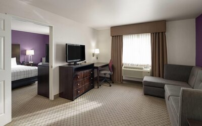 La Quinta Inn & Suites by Wyndham Spokane Valley