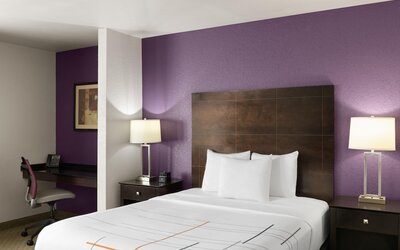 La Quinta Inn & Suites by Wyndham Spokane Valley