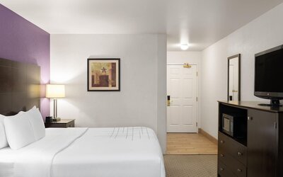 La Quinta Inn & Suites by Wyndham Spokane Valley