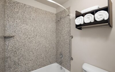 La Quinta Inn & Suites by Wyndham Spokane Valley