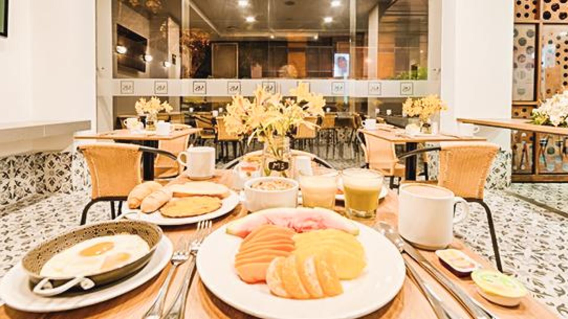 Hotel Ms Pacifico Chipichape