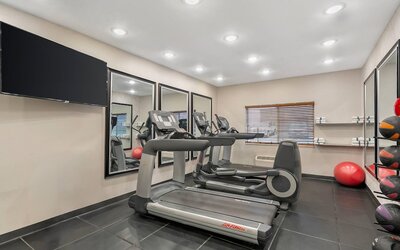 Country Inn & Suites by Radisson, Fairview Heights, IL
