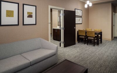 Embassy Suites by Hilton St. Louis Downtown