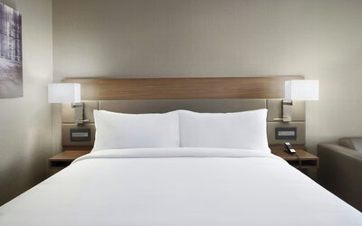AC Hotel St. Louis Clayton