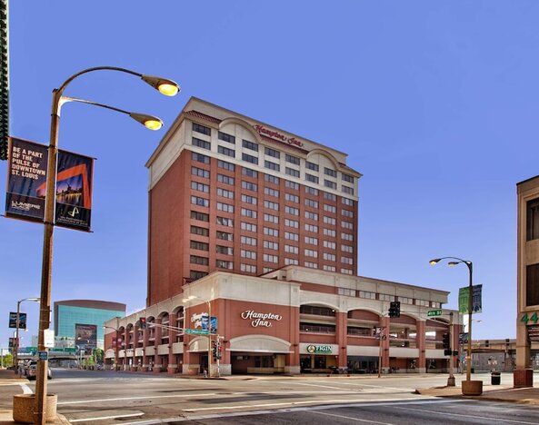 Hampton Inn St. Louis-Downtown (At the Gateway Arch)