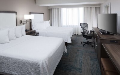 Hampton Inn St. Louis-Downtown (At the Gateway Arch)