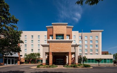 Hampton Inn & Suites St. Louis at Forest Park