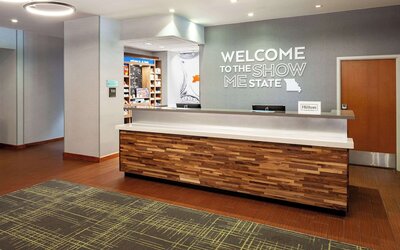 Hampton Inn & Suites St. Louis at Forest Park