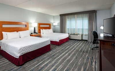 Hampton Inn & Suites St. Louis at Forest Park