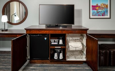 Hampton Inn & Suites St. Louis at Forest Park