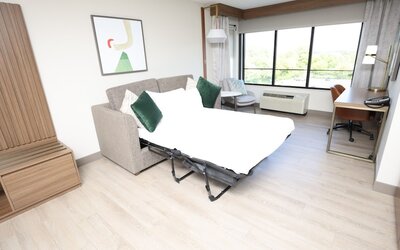 Holiday Inn St. Louis Fairview Heights by IHG