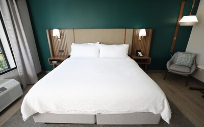 Holiday Inn St. Louis Fairview Heights by IHG