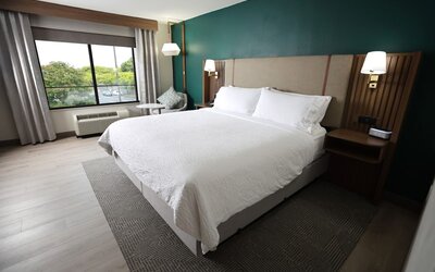 Holiday Inn St. Louis Fairview Heights by IHG