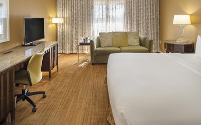 Hilton St. Louis Airport